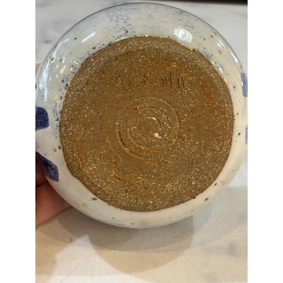 Studio pottery pot with lid speckled blue and white X marks the spot - Picture 4 of 5